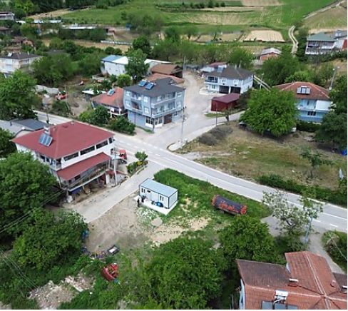 ADAPAZARI SALMANLI DA KONTEYNERLI ARSA 